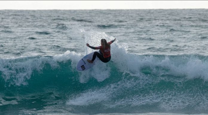 Liga MEO Surf: Favoritos perfilam-se para o dia final em Ribeira d’Ilhas