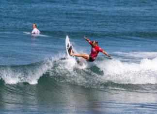 Yolanda Hopkins conquista o Rip Curl Pro Anglet!