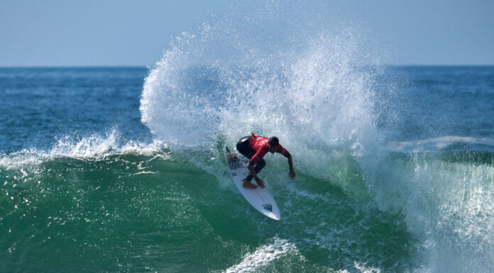 Liga MEO Surf: Martim Nunes e Mafalda Lopes mostram surf de excelência no Somersby Porto Pro